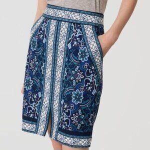 ♡ Ann Taylor Loft Blue White Floral Print Pencil Skirt